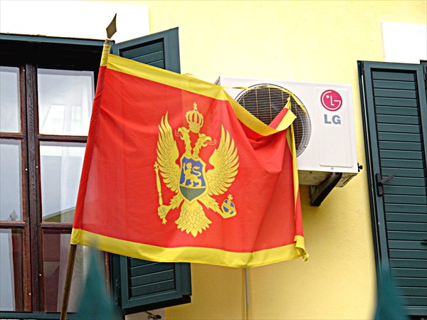 073-Черногорский флаг